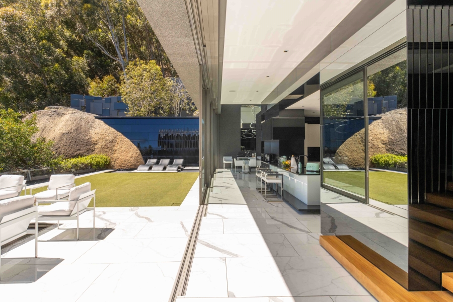 5 Bedroom Property for Sale in Clifton Western Cape